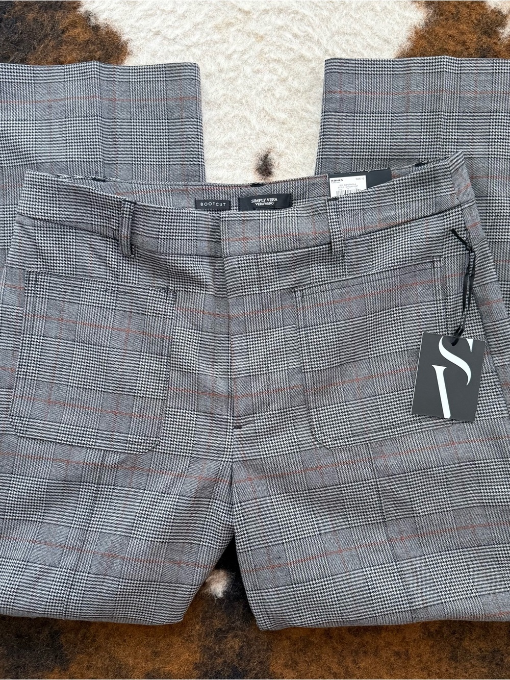 Simply Vera Vera Wang Gray Glen Plaid Shorts with Brown Windowpane